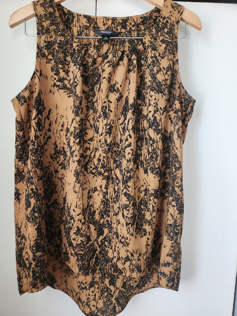 Vera Wang Mustard Brown & Black Printed Sleeveless Top